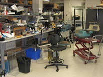 icon to link to picture of the museum's restoration work area
