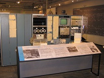 icon to link to picture of a DEC PDP-7 computer